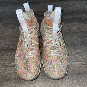 Lebron fruity pebbles size 6.5y